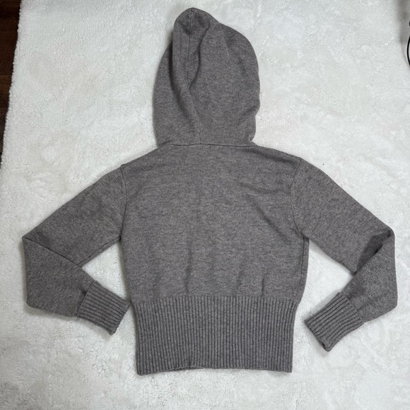 Forever 21 Cropped Grey Knitted Zip Up Sweater - Picture 7 of 7